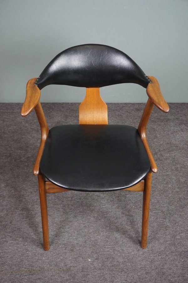 Cow horn chair