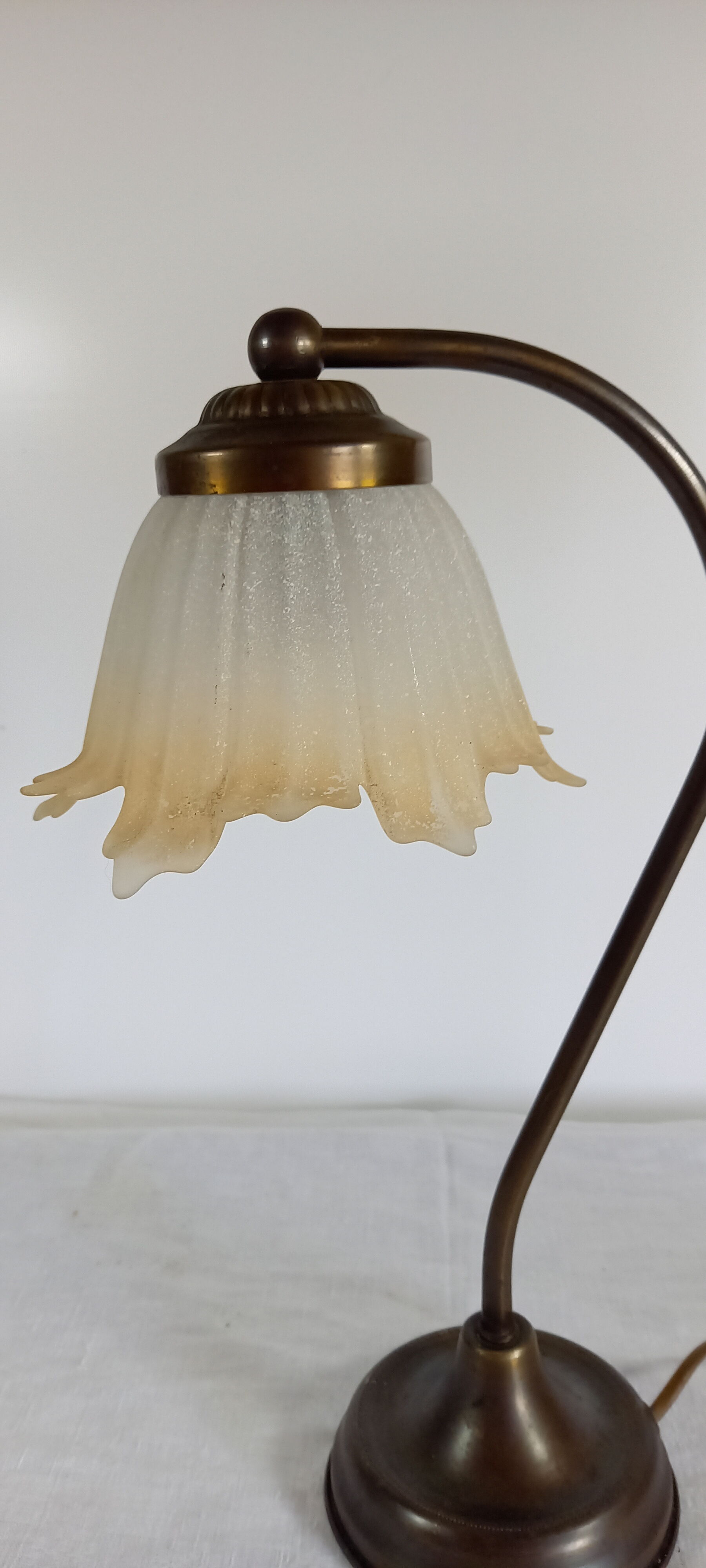 Vintage "tulip" lamp