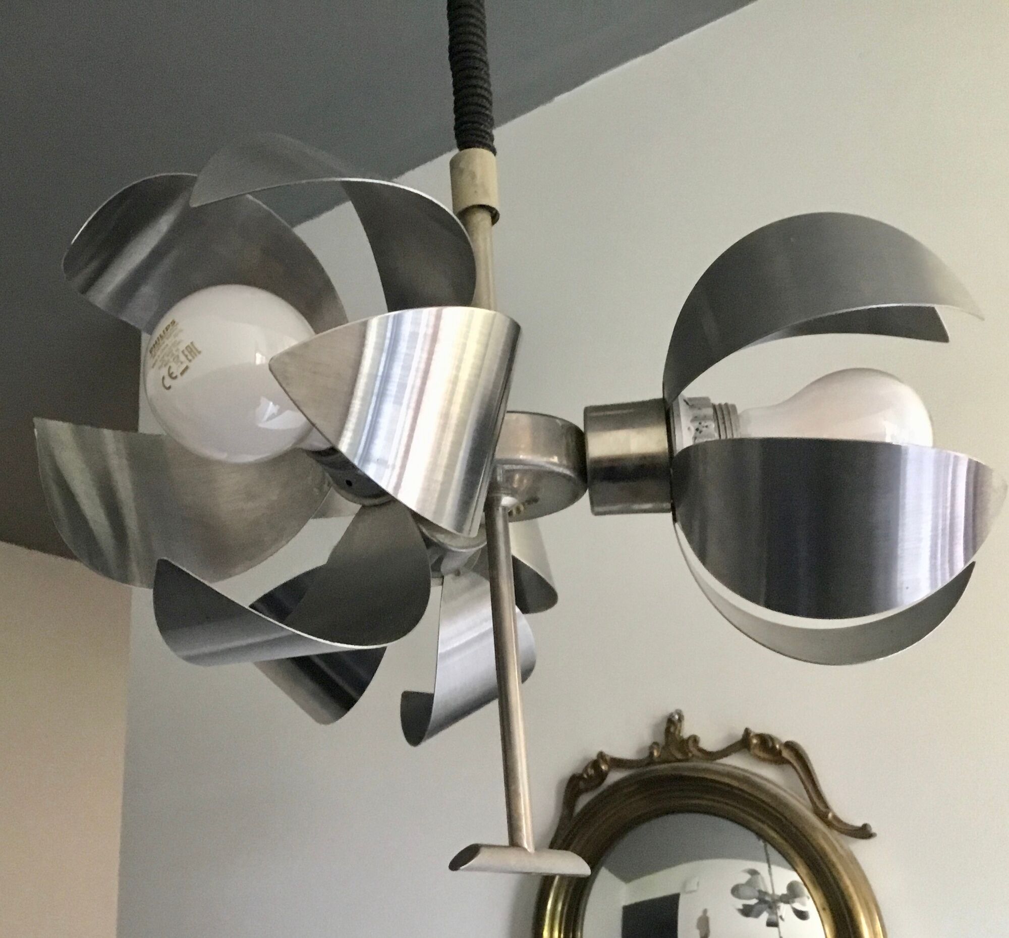 Space-age pendant lamp with 3 stainless steel lights and brushed aluminum adjustable in height - design 1970