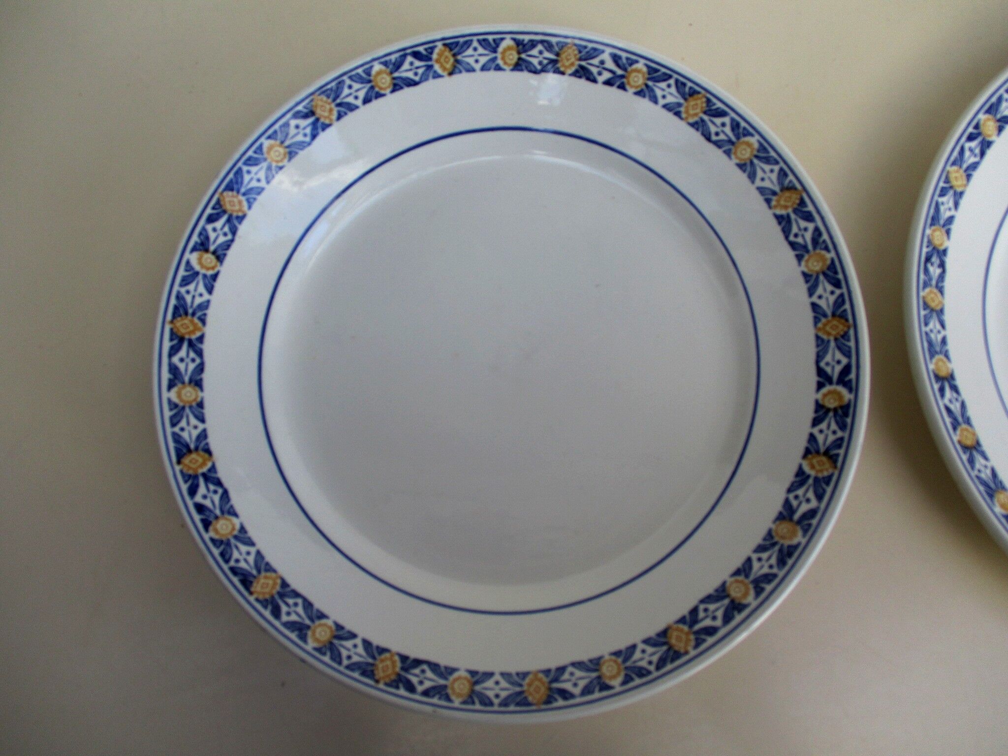 Old dishes Saint Amand