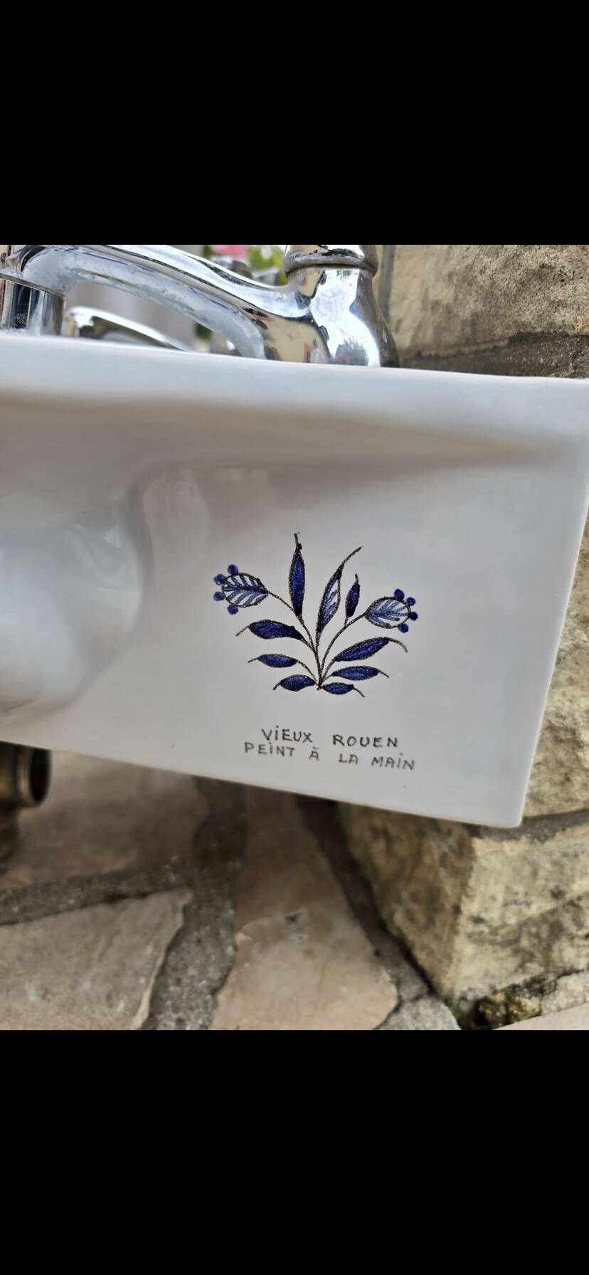 Lavabo, lave main en faïence Vieux Rouen peint à la main