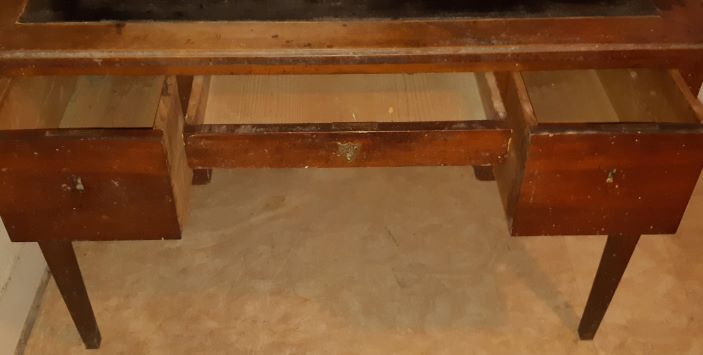 Bureau fin XIX en acajou