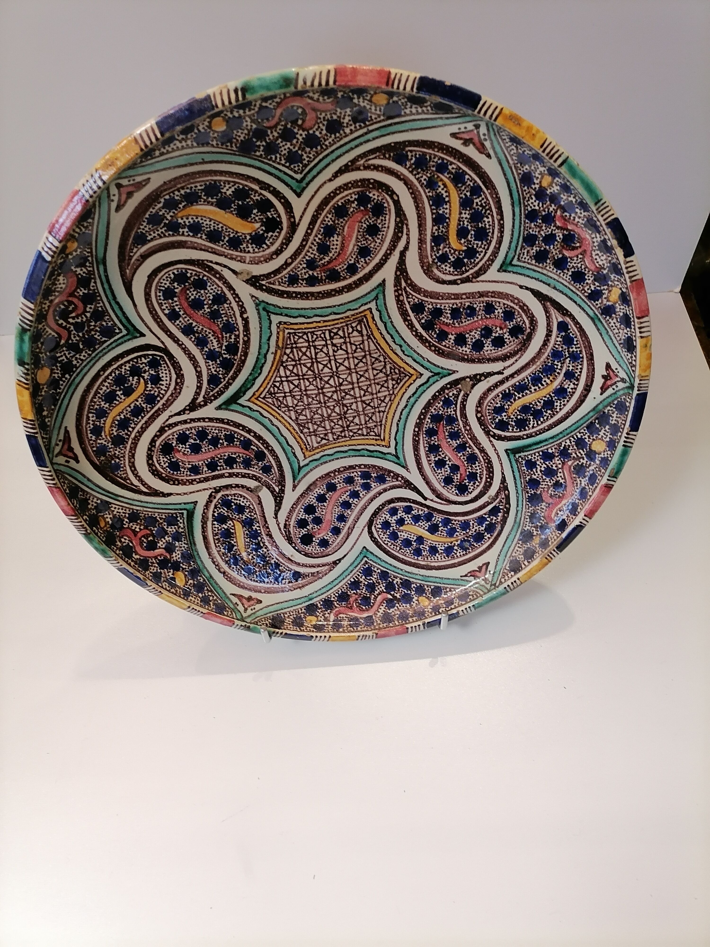 Plat céramique tunisien