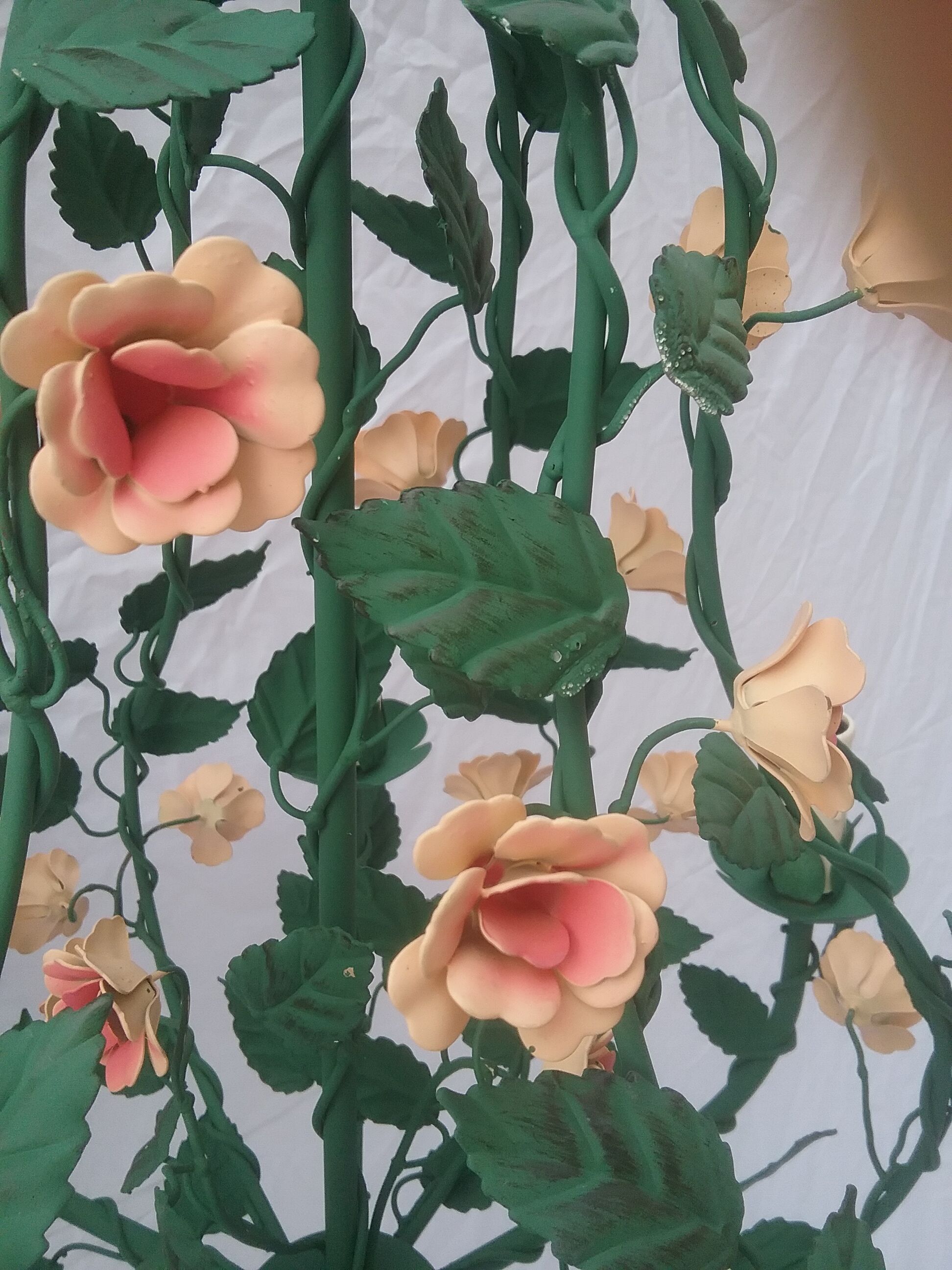 Chandelier wrought iron flowers with 6 lights