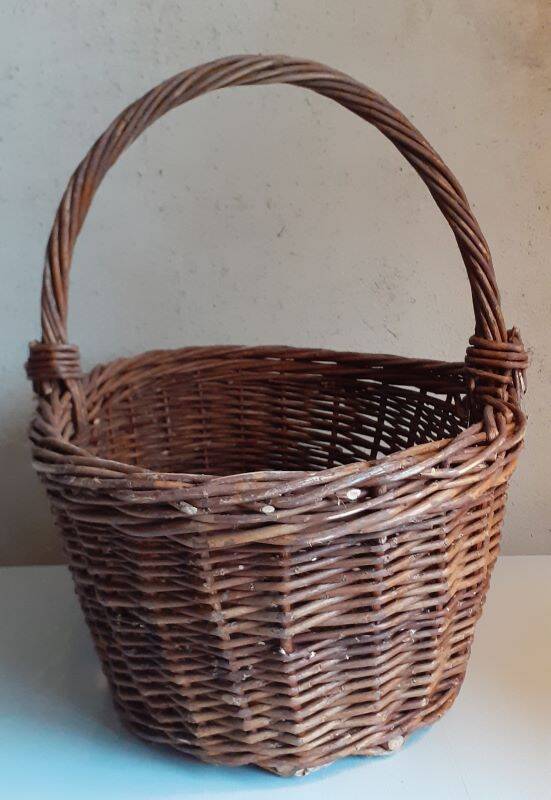 Vintage wicker oval basket