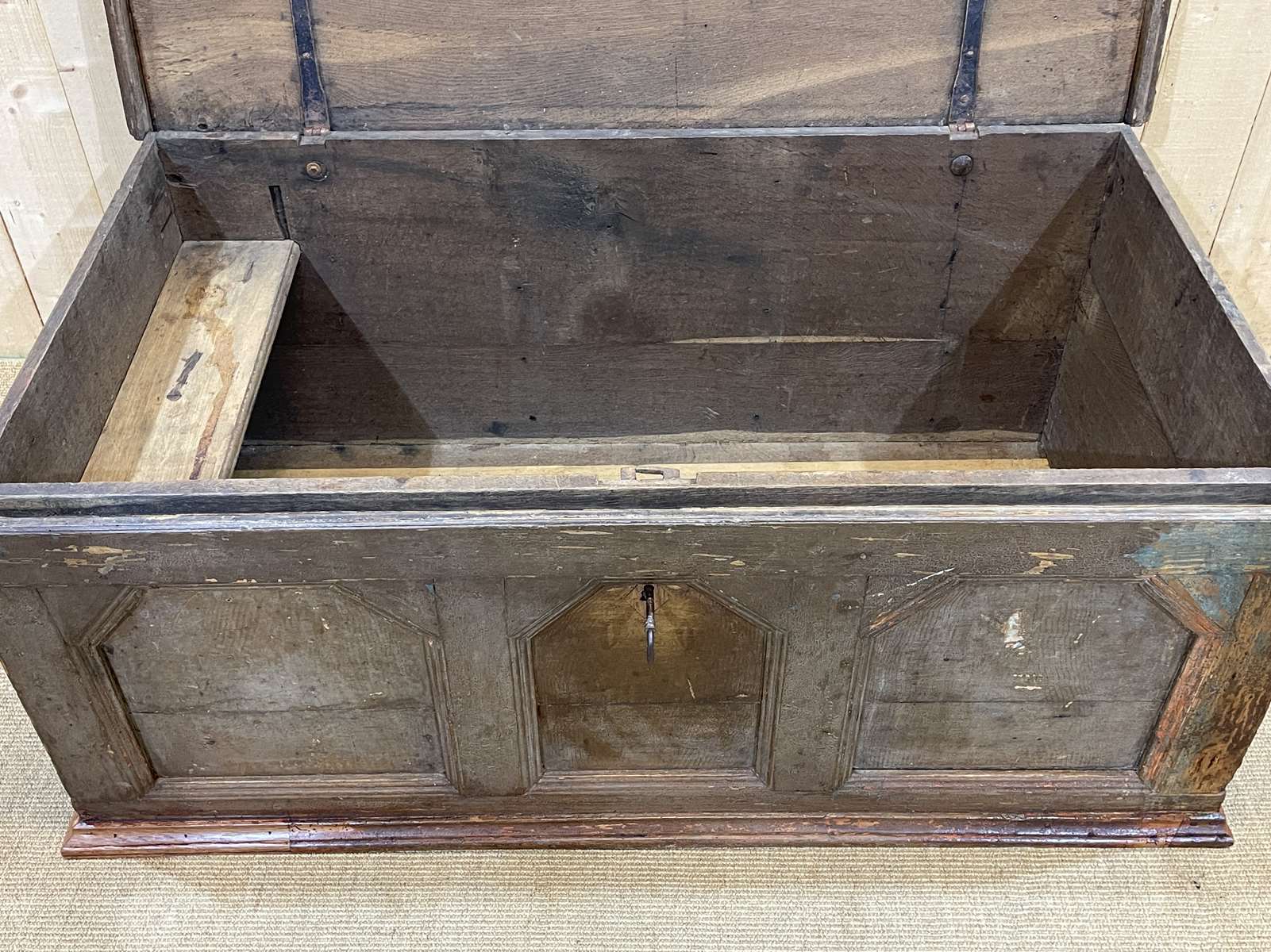 Chest of the seventeenth century in oak and fir