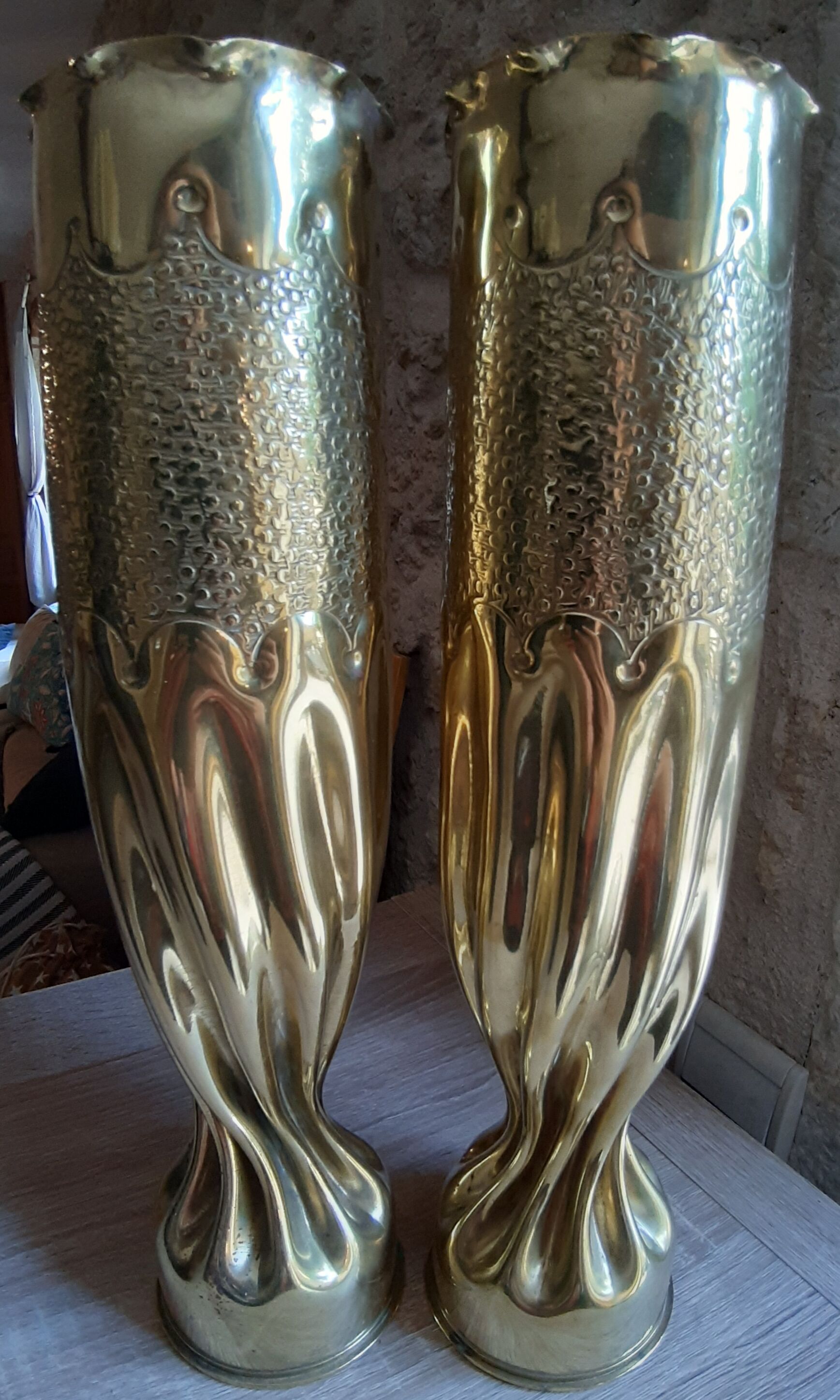 Pair of vases with floral decoration Art Nouveau in brass