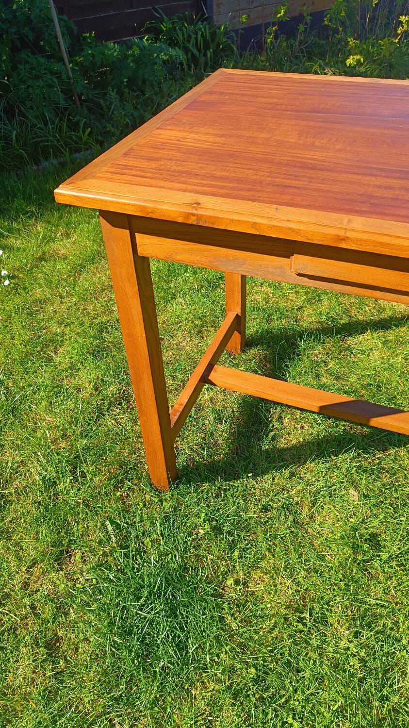Table de ferme ancienne en bois – authenticité & charme rustique