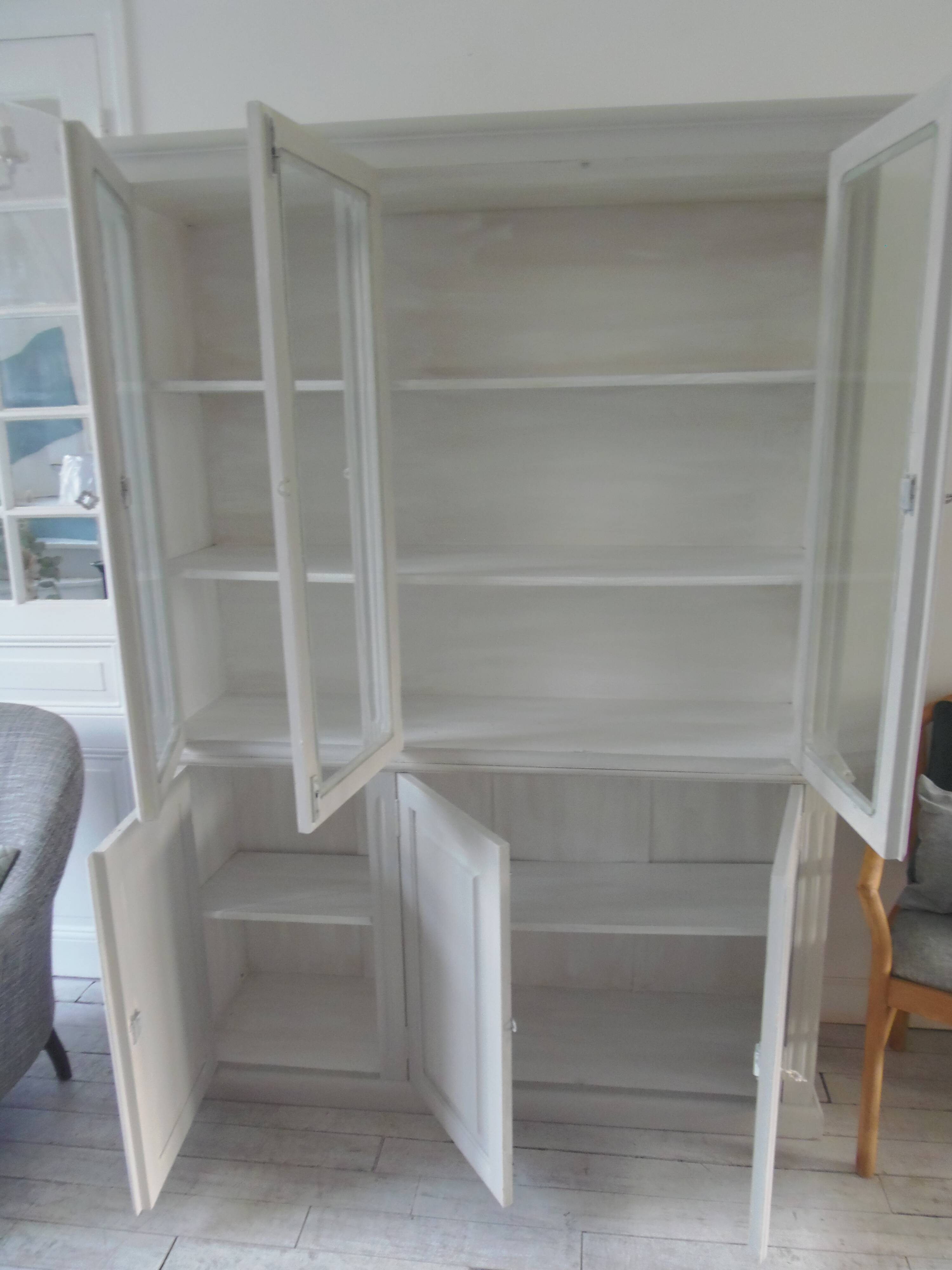 Display case 2 bodies patinated pearl gray waxed finish.