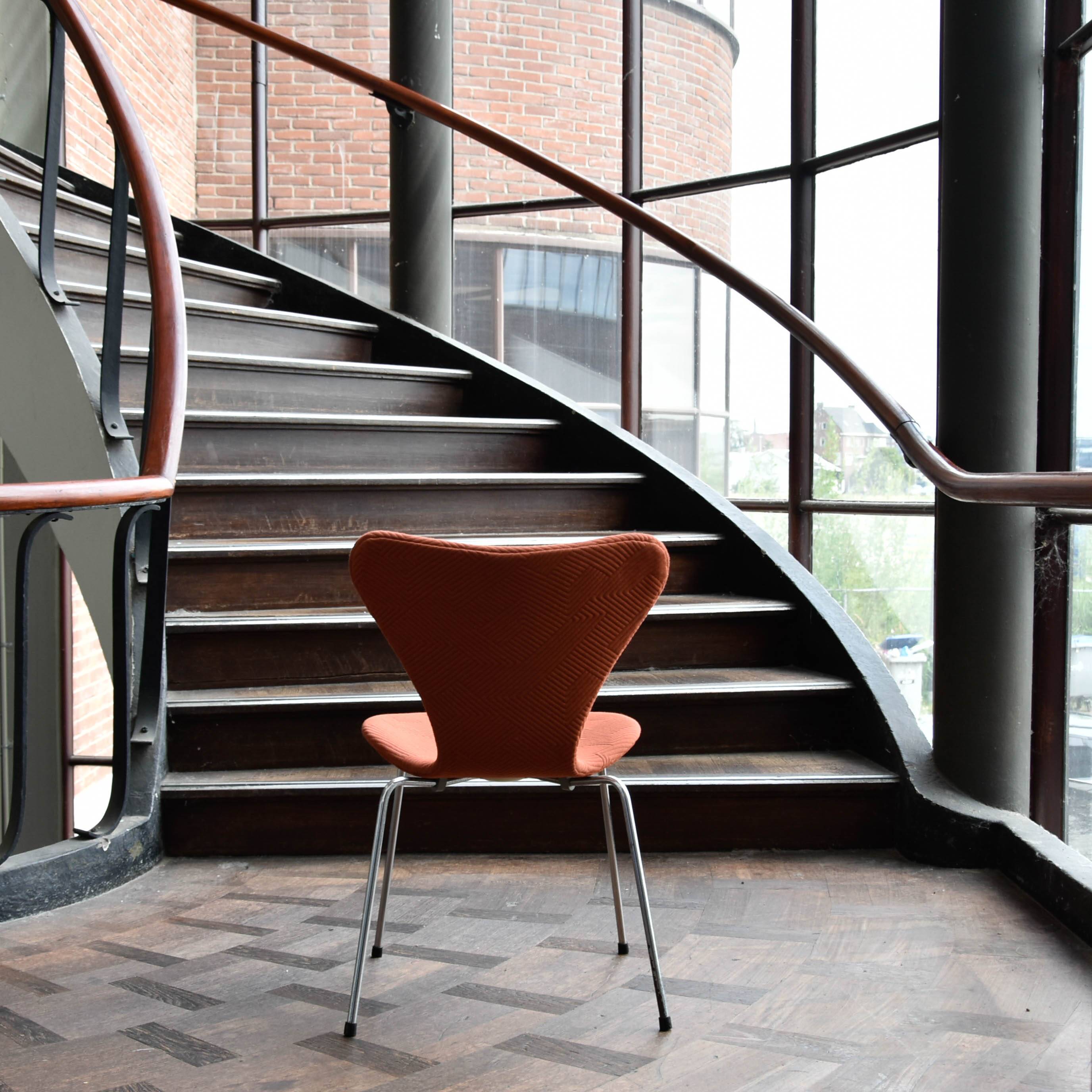 4 chaises Fritz Hansen Butterfly rembourrées