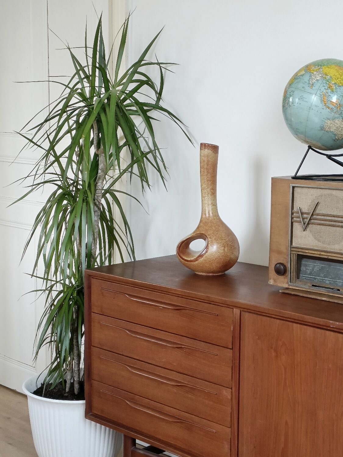 Modernist ceramic vase, Italian design 60s
