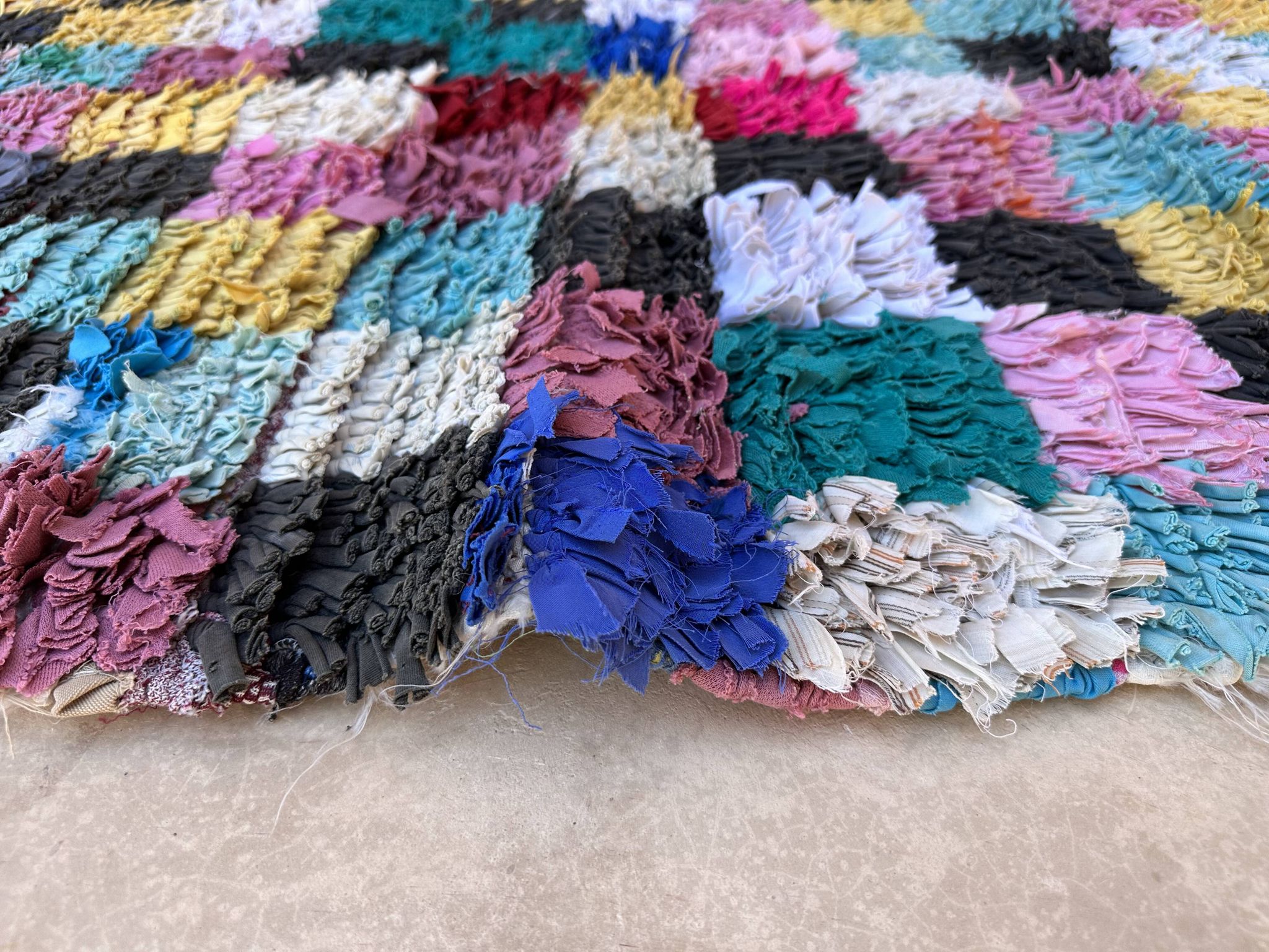 Colorful Boucherouite Moroccan rug - 128 x 208 cm