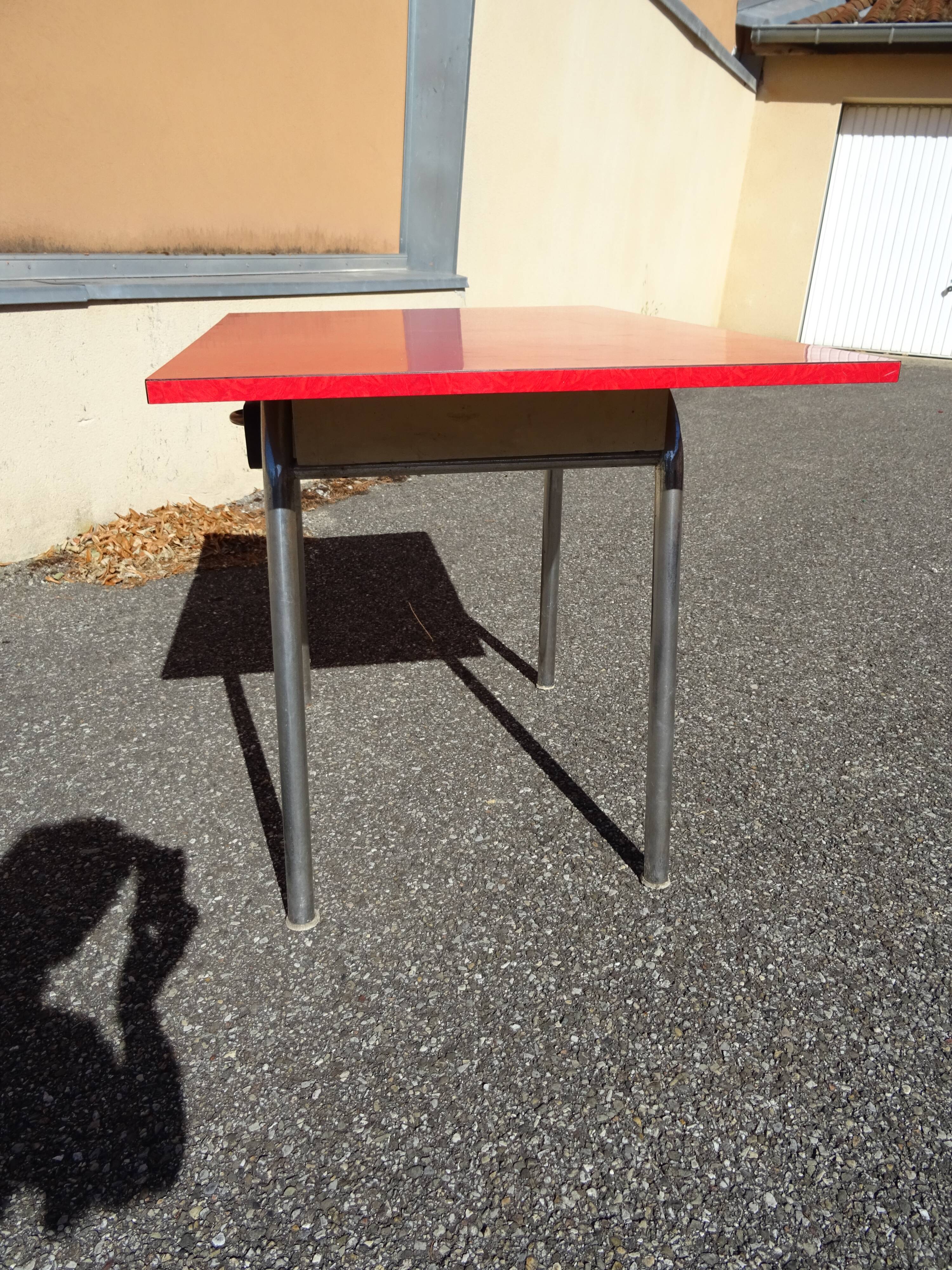 Table en formica an 60