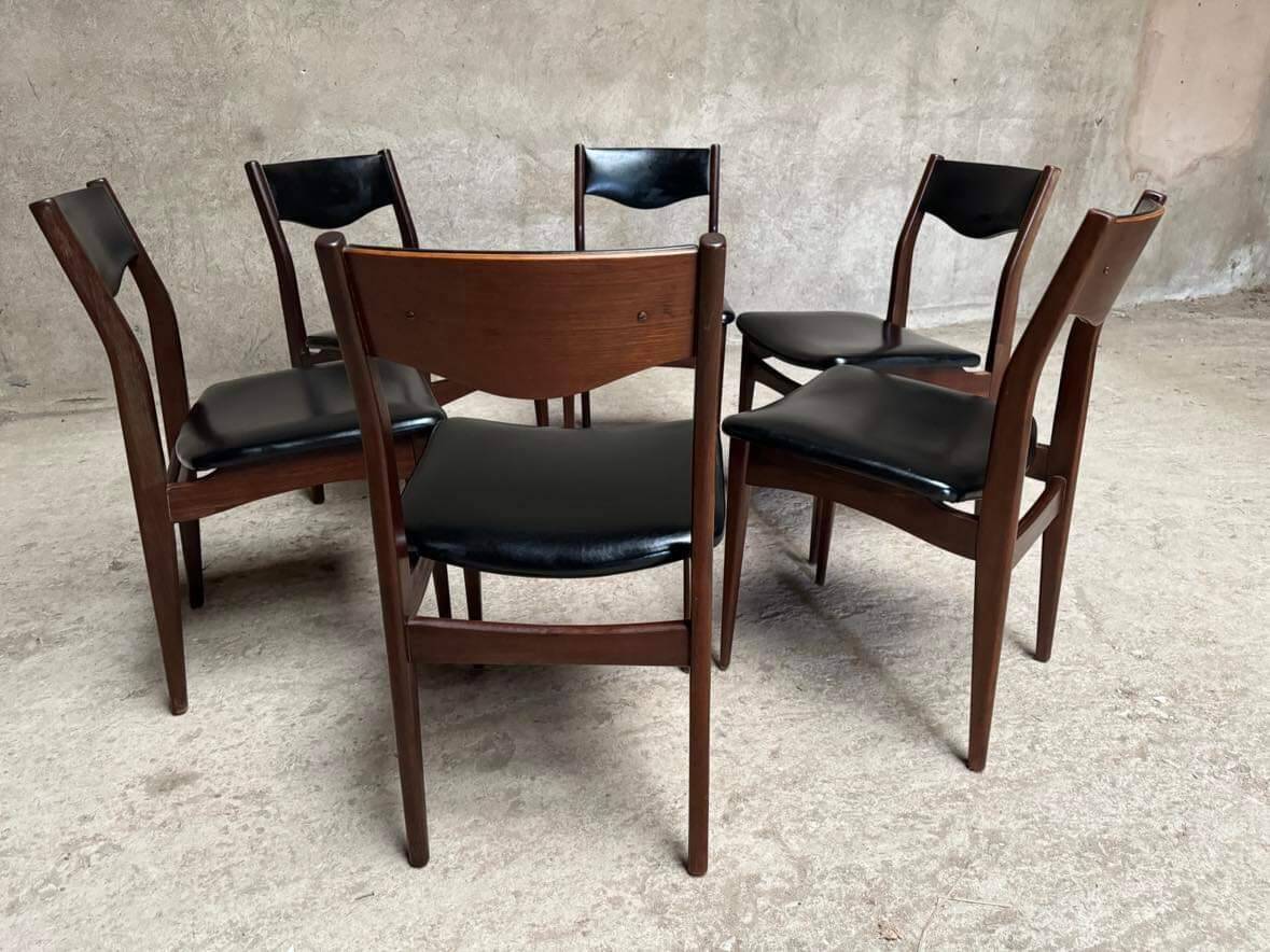 Series Set of 6 vintage Scandinavian rosewood chairs from the 1960s