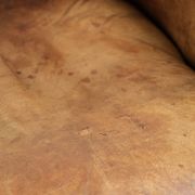 Fauteuil club en cuir de mouton vintage