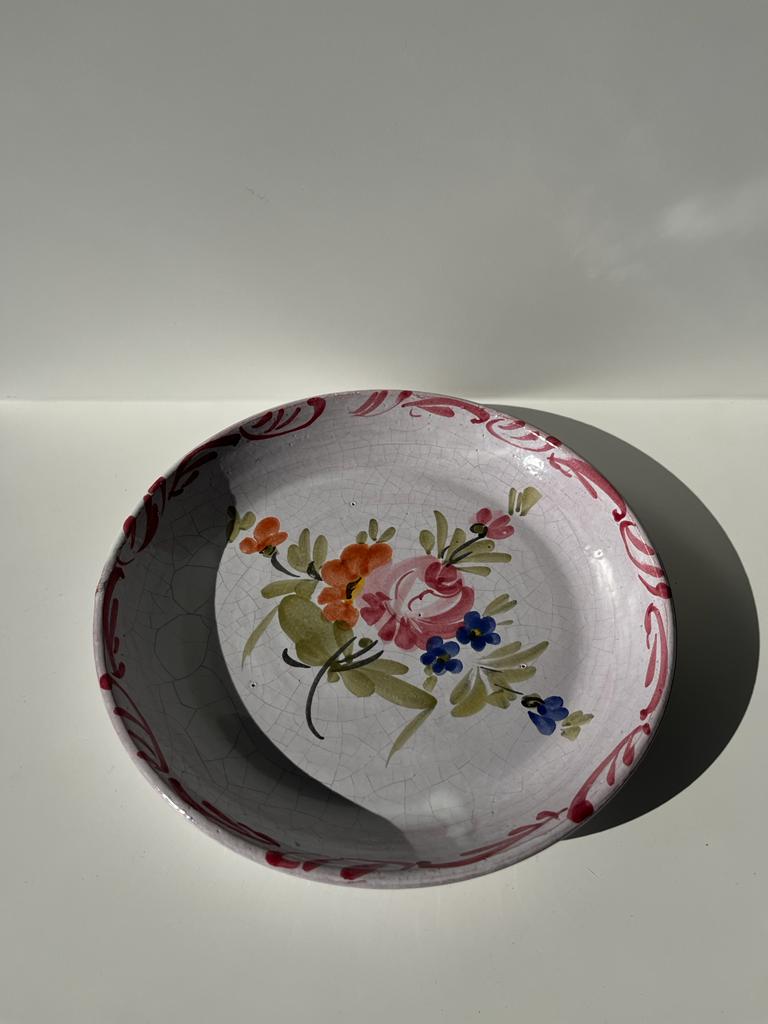 Sicilian plate pink hand-painted floral pattern