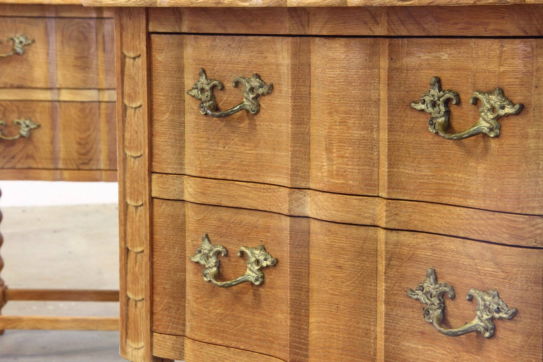 Tables de chevet danoises en chêne, signées Henning Kjærnulf, années 1960