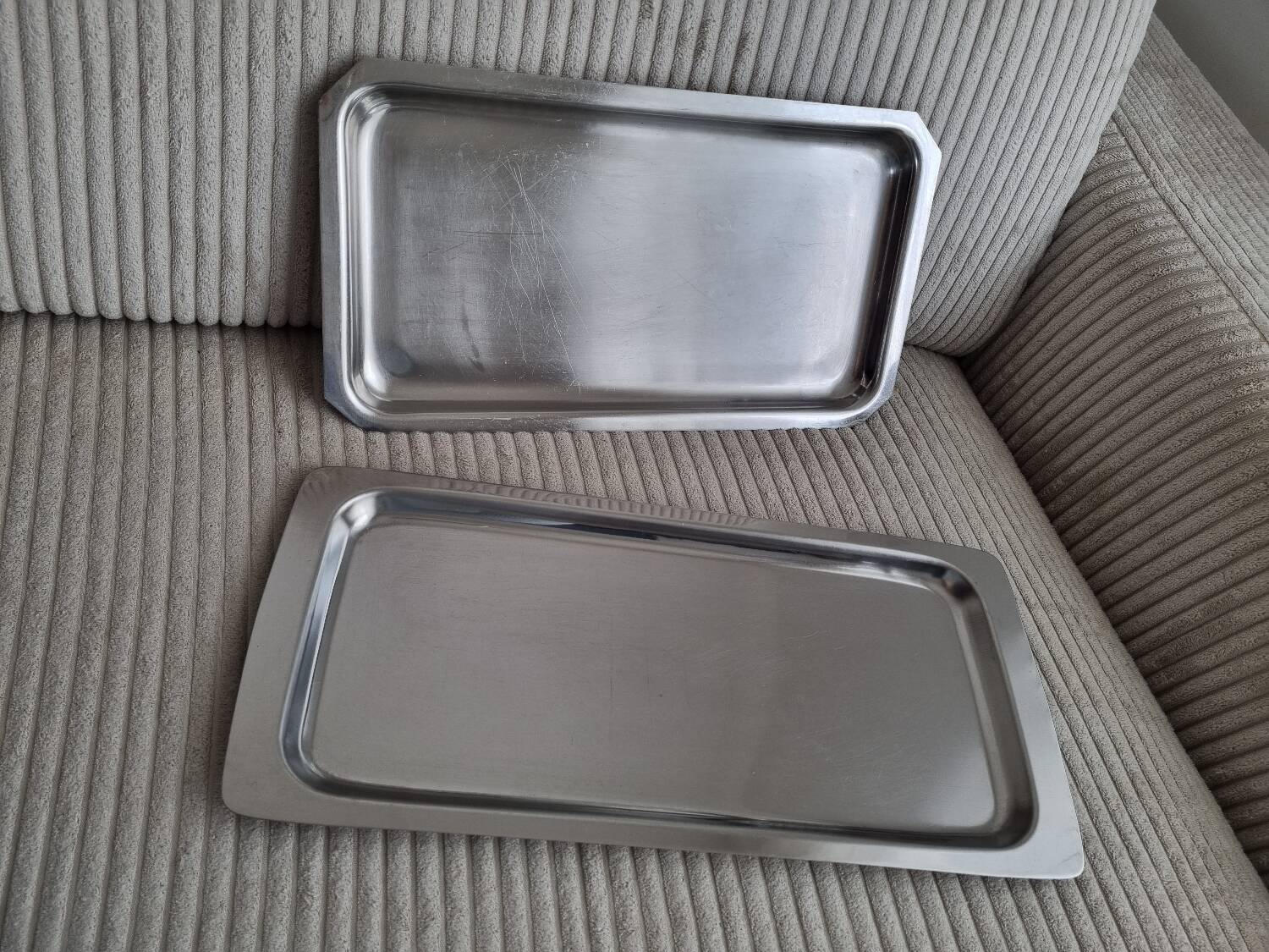 Set of minimalist stainless steel trays - Vintage 70s