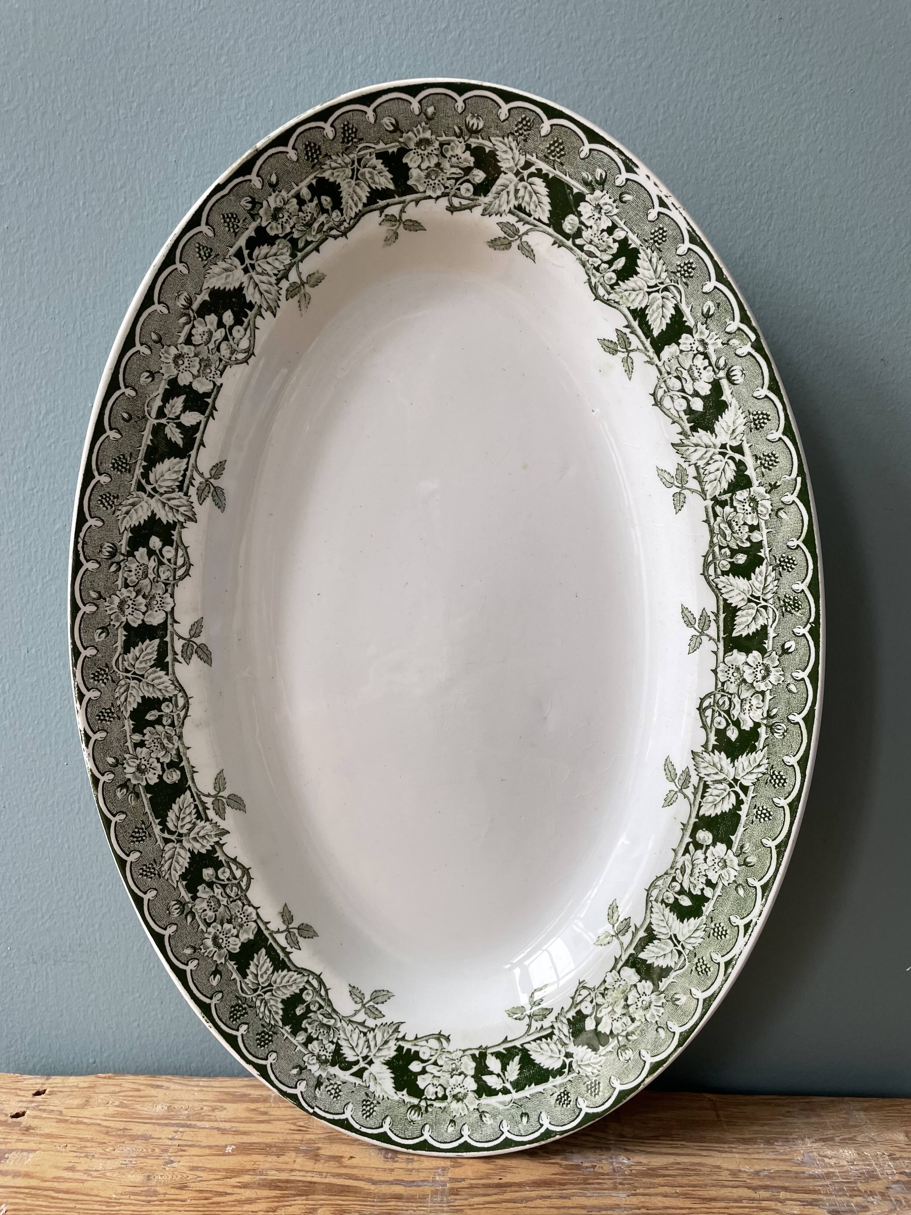 Set of two old dishes Terre de Fer St Amand & Hamage, "Mulberry" collection