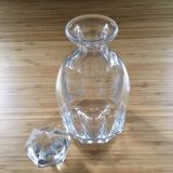 Carafe en verre épais à facettes
