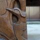Important banc indonésien en bois sculpté, Début XXe