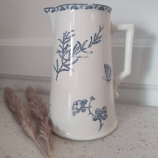 Pot à lait ancien Digoin Sarreguemine modèle Carmen terre de fer