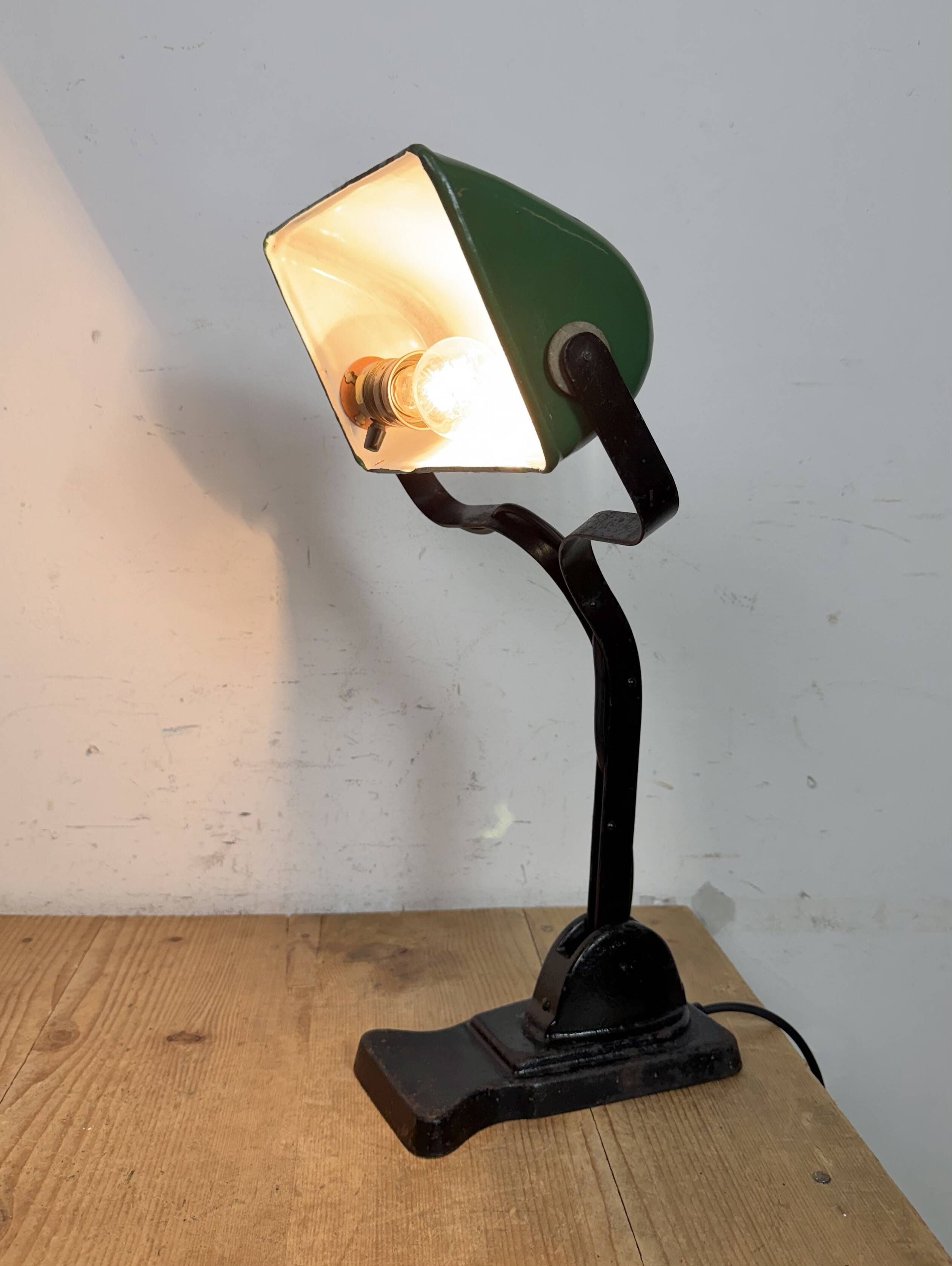 Vintage Green Enamel Bank Lamp, 1930s