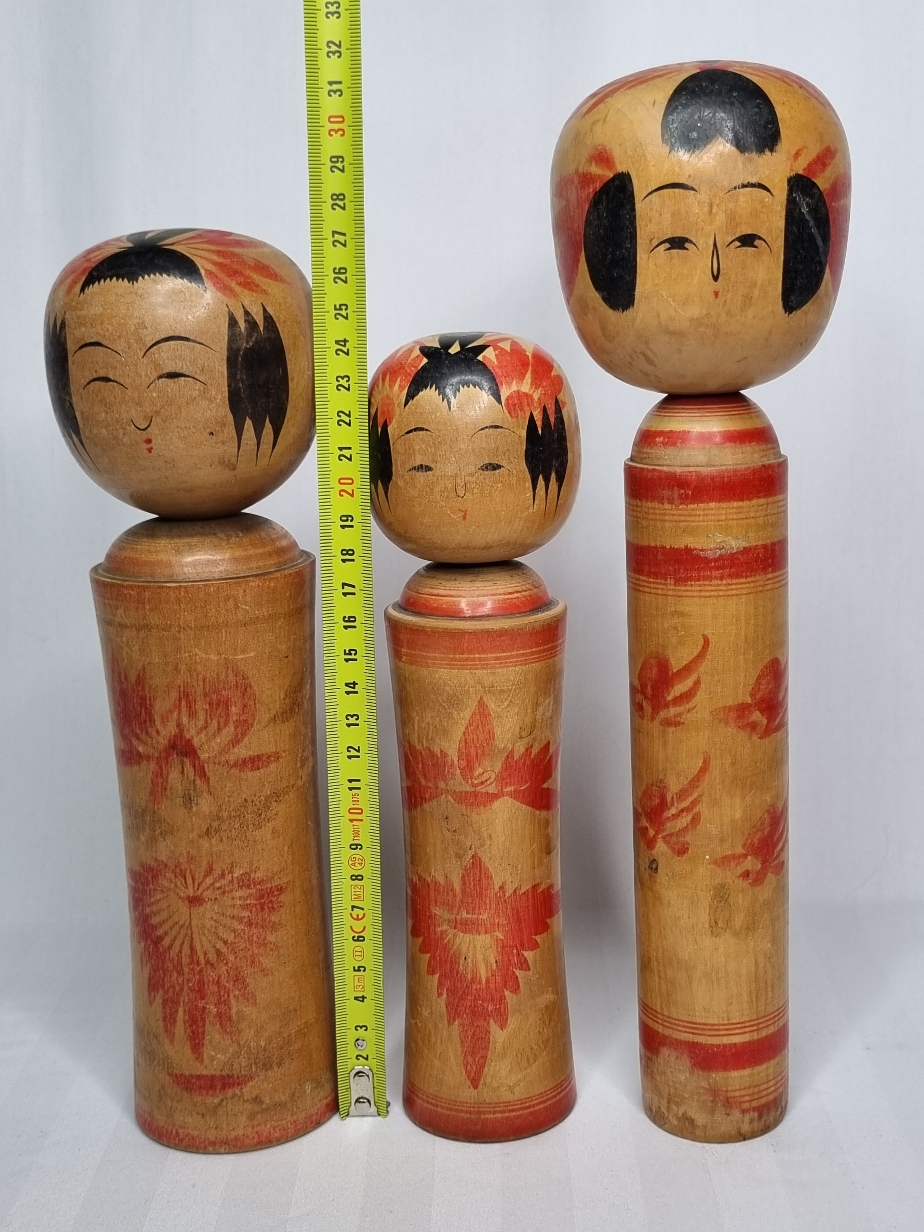 Set of three Kokeshi family dolls, vintage, 32 cm