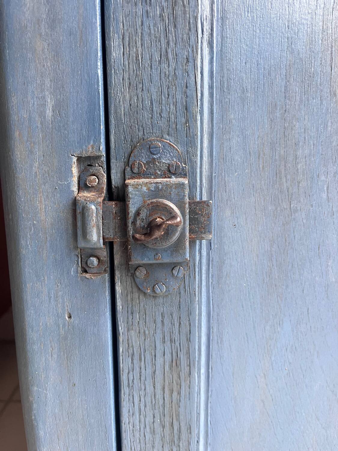 Confiturier, ancien buffet Parisien, patiné bleu