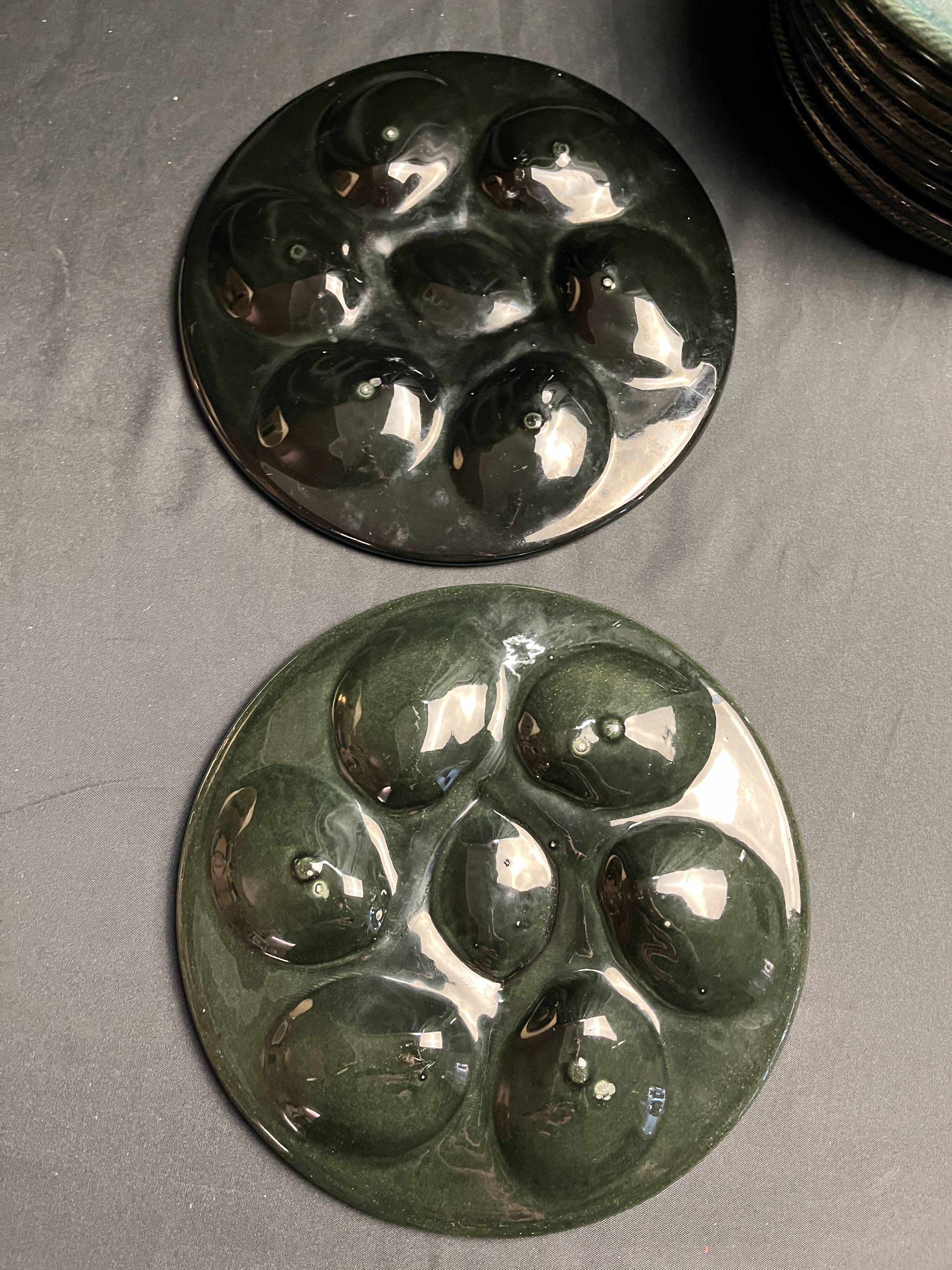 Set of 10 Saint Clément oyster barbotine plates circa 1940