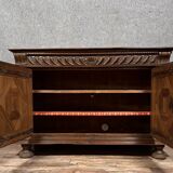 Large Louis XIII period Burgundy buffet in solid walnut circa 1650
