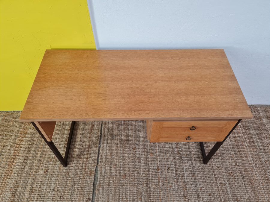Scandinavian desk 120 cm