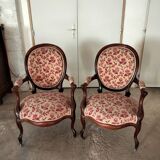 Paire de fauteuils médaillon louis XVI