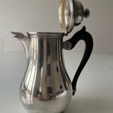 Silver metal pourer