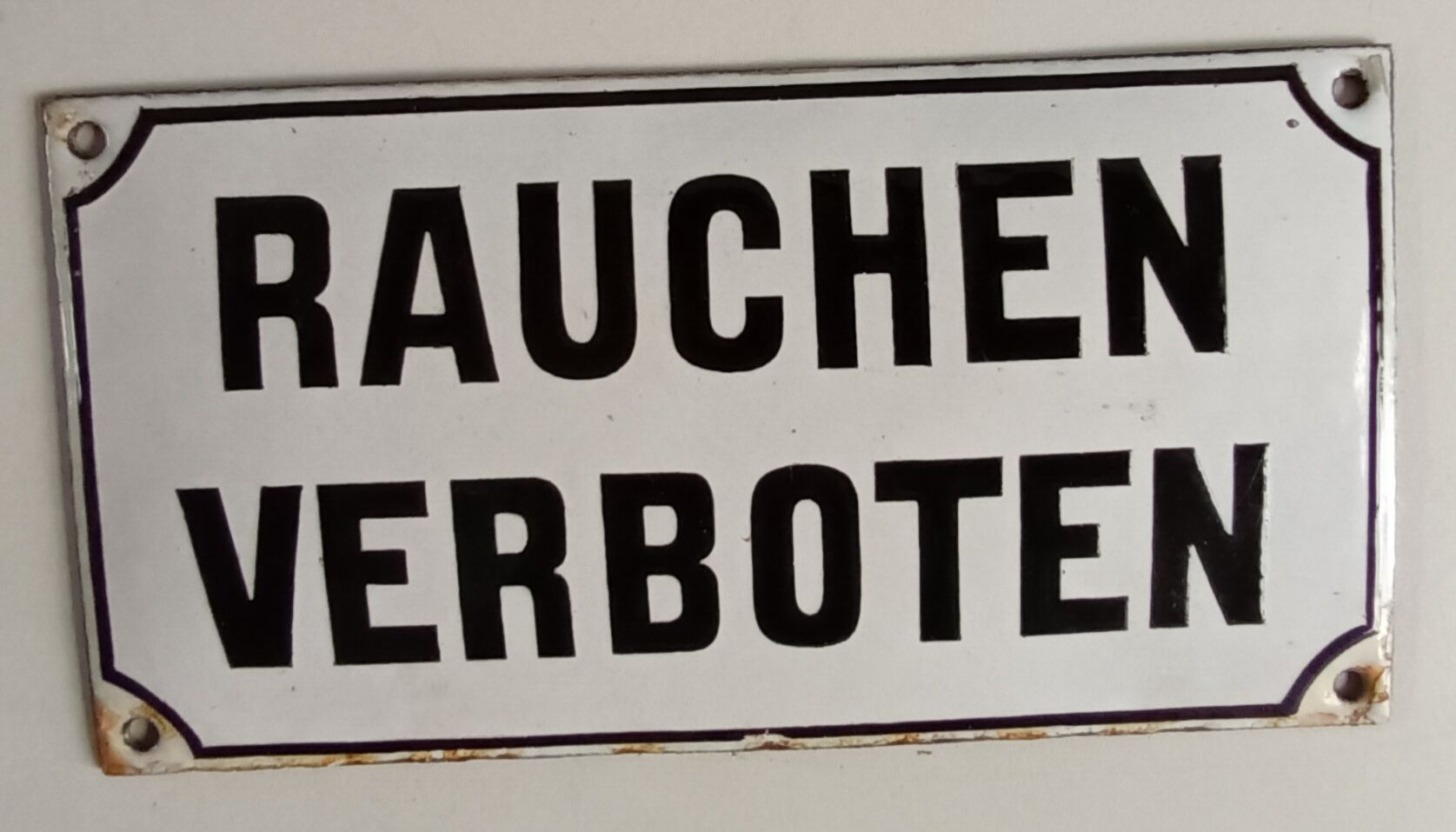 Enamelled plate "rauchen verboten"