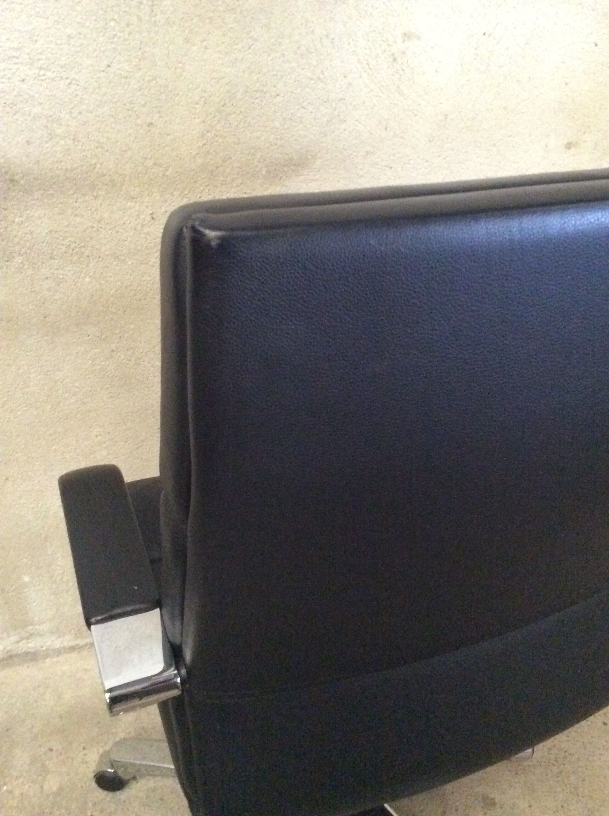 1980 leather desk chair design