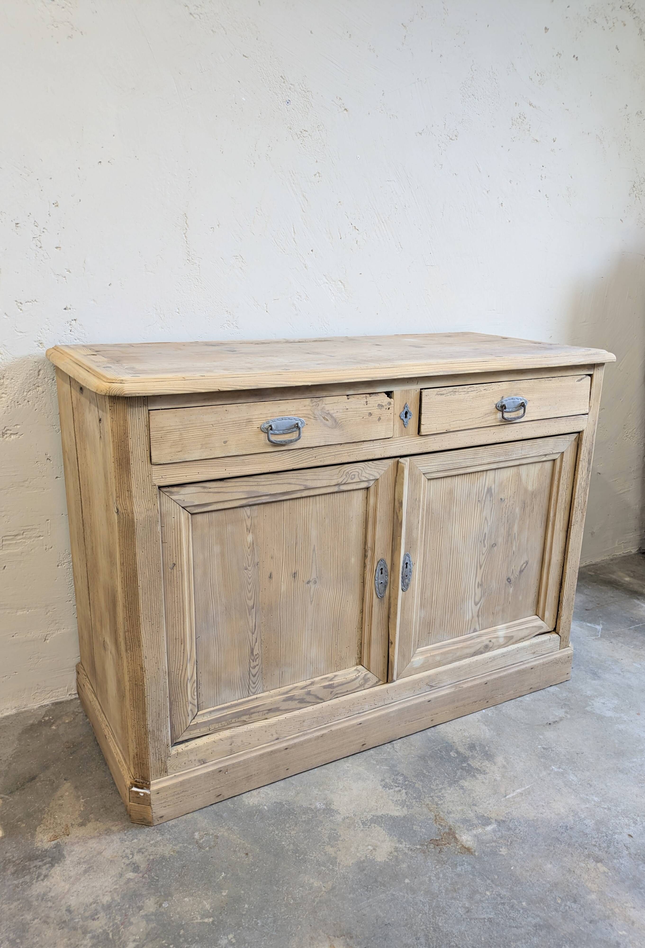 Buffet ancien bois brut