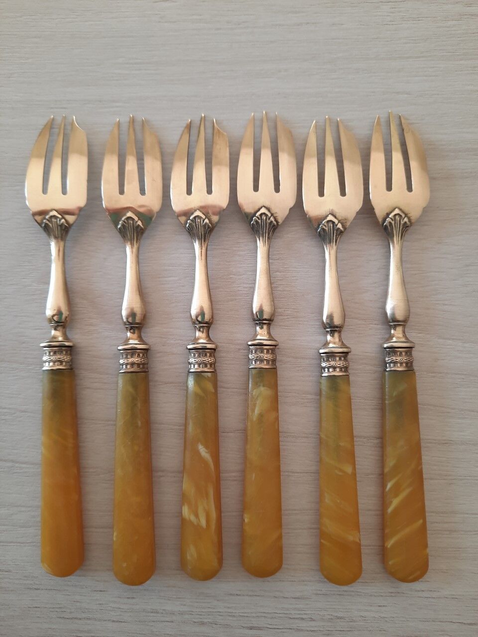 Old dessert forks