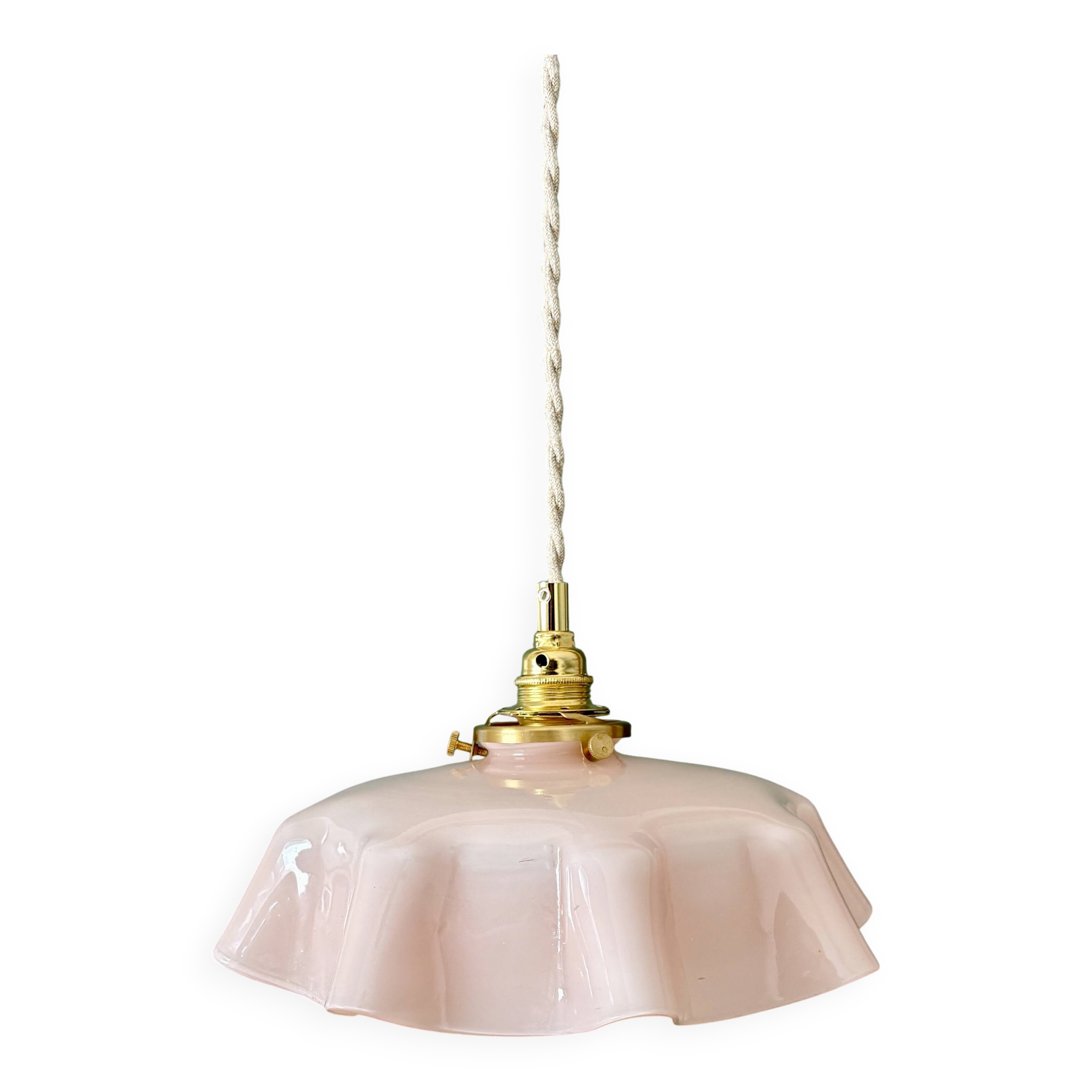 Vintage pendant light in pink opaline.