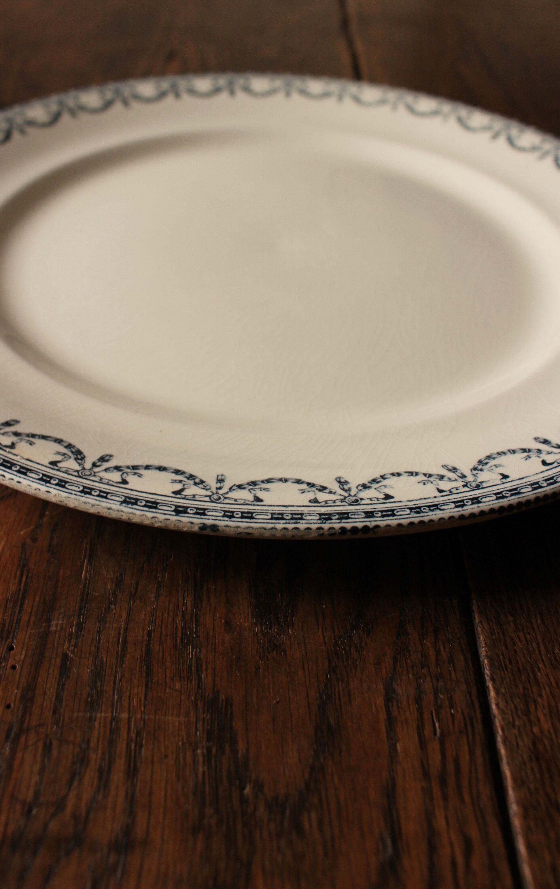 Round Dish Blue Iron Earth Salins Garlands Louis XVI