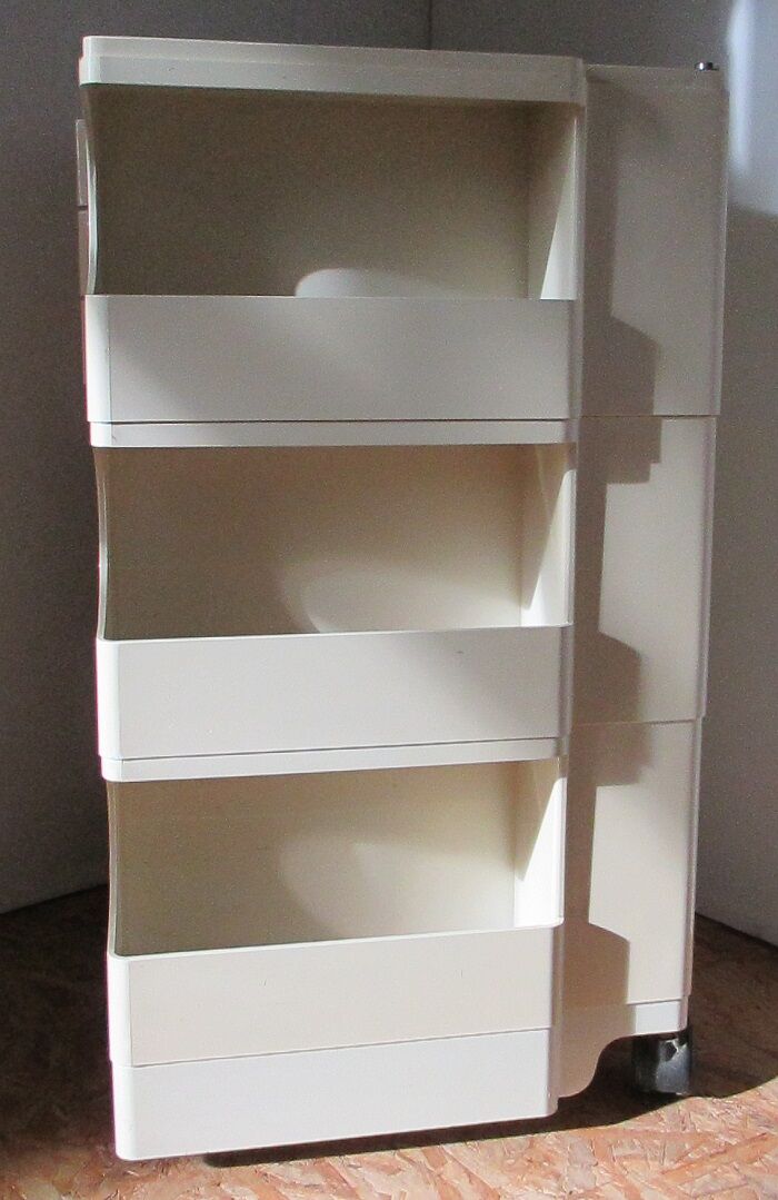 Boby serving table by J.Colombo