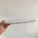 Dish in the shape of a crystal shell