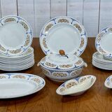 Saint Amand dinner service from the 1950s - 29 pieces.