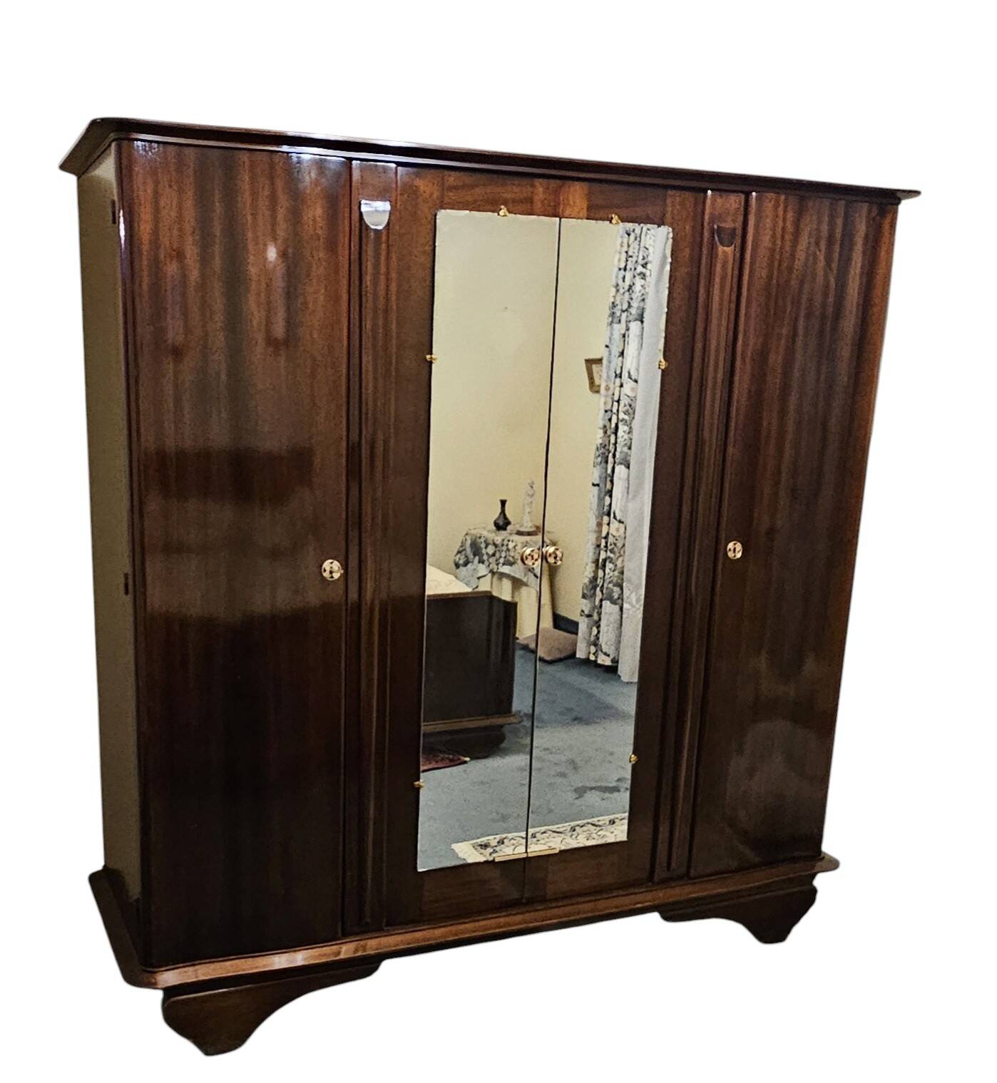 Varnished mahogany 4-door wardrobe