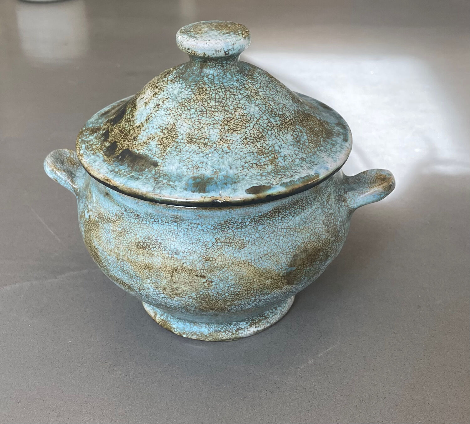 Small vintage ceramic pot