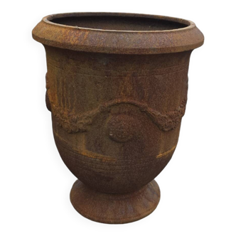 Vase anduse en fonte