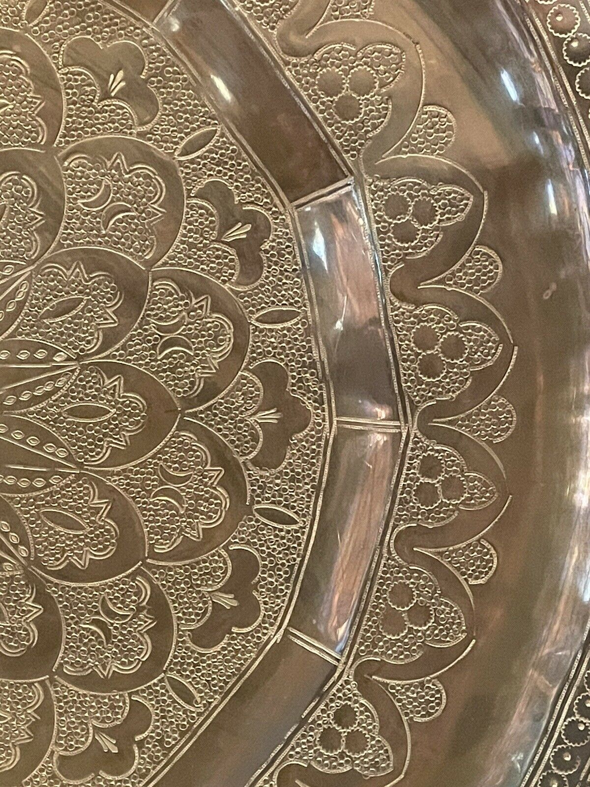 Superb large plateau chiseled oriental copper. chic ethnic vintage deco