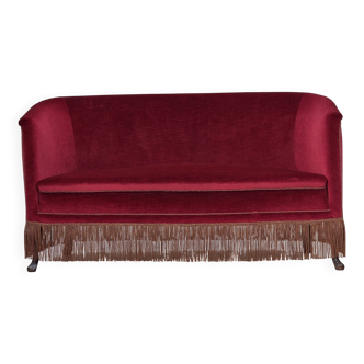 Canapé danois 2 places en velours rouge et frêne, années 1960