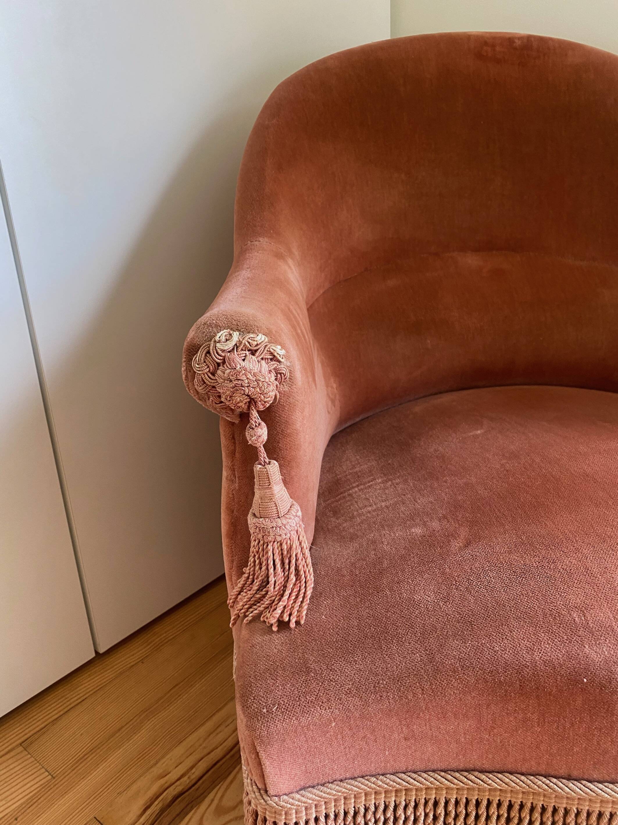 Vintage toad armchair Henriette