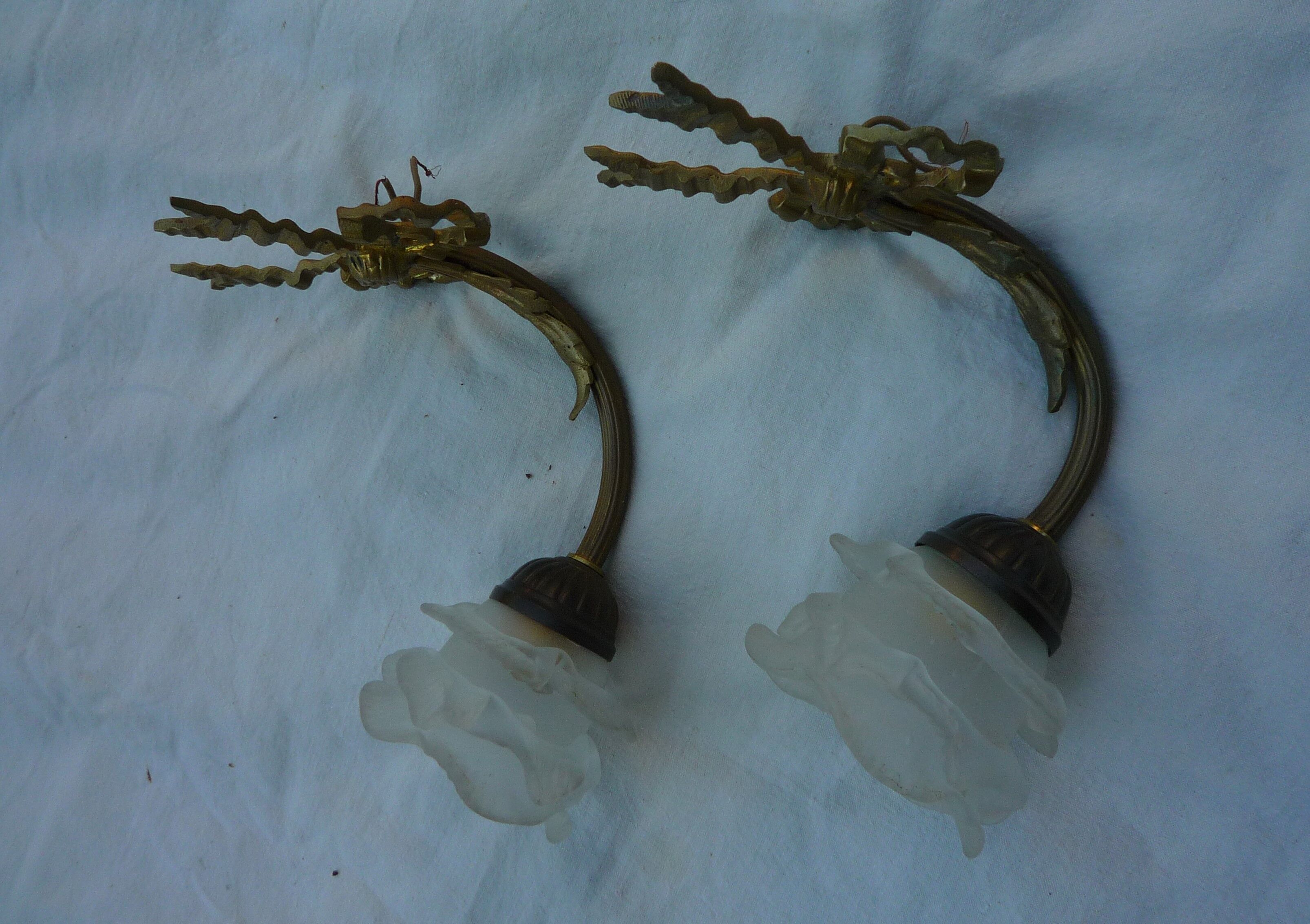 Pair of brass and glass wall lamps, 50s art deco style